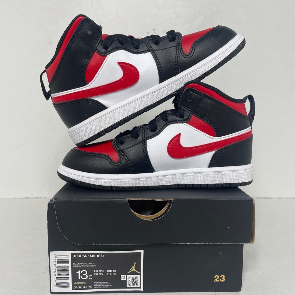 Nike Air Jordan 1 Retro Mid PS “Bred Toe” 2022 - Picture 3 of 4